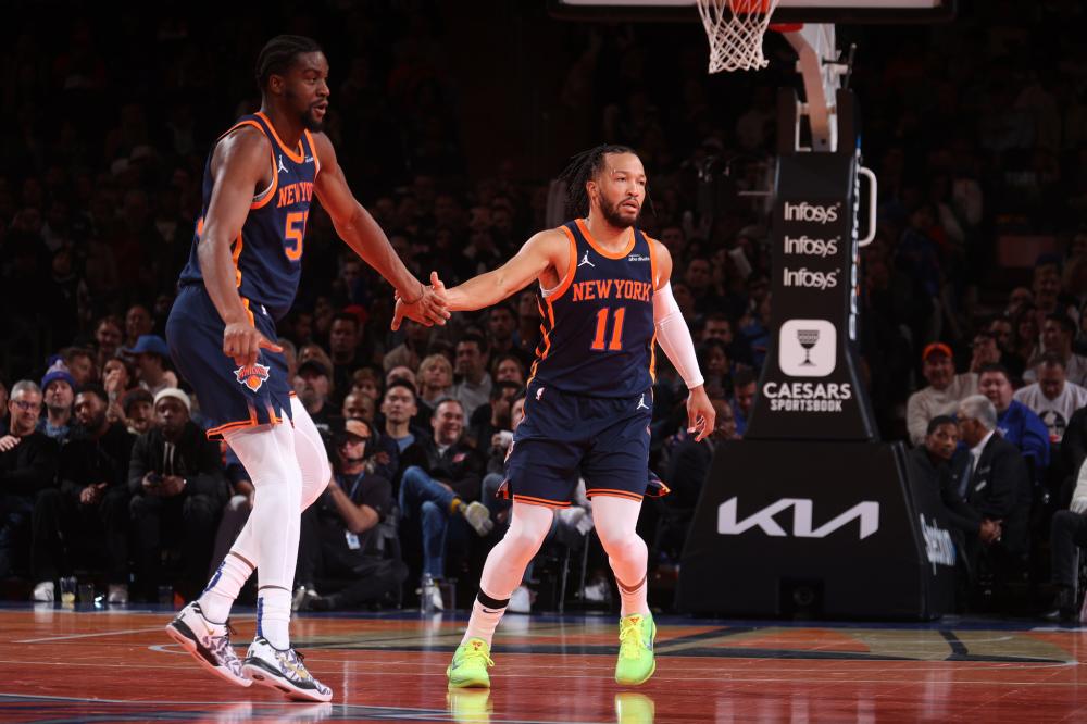 一名来自波 一名来自波