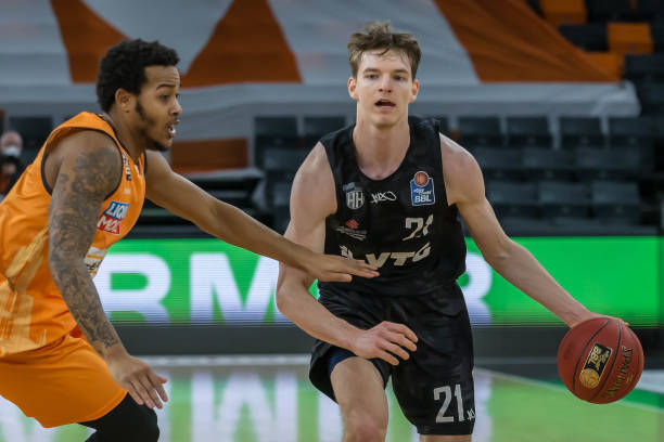 赛迎战一位 赛迎战一位