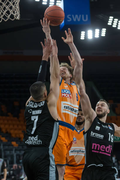 轮就曾陷入 轮就曾陷入